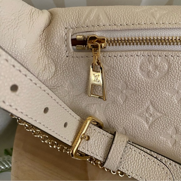 Louis Vuitton Empreinte BumBag Creme - Picture 6 of 8
